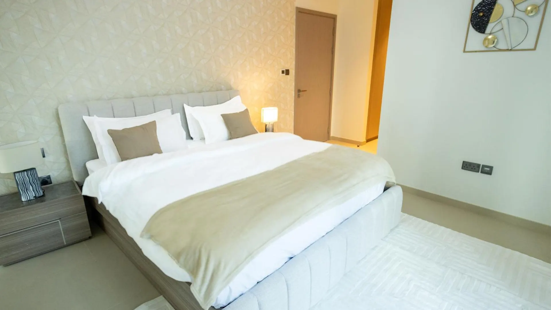 Mh - Act One Act Two - 2Bhk - Ref503 Apartment Dubai 0*,  United Arab Emirates